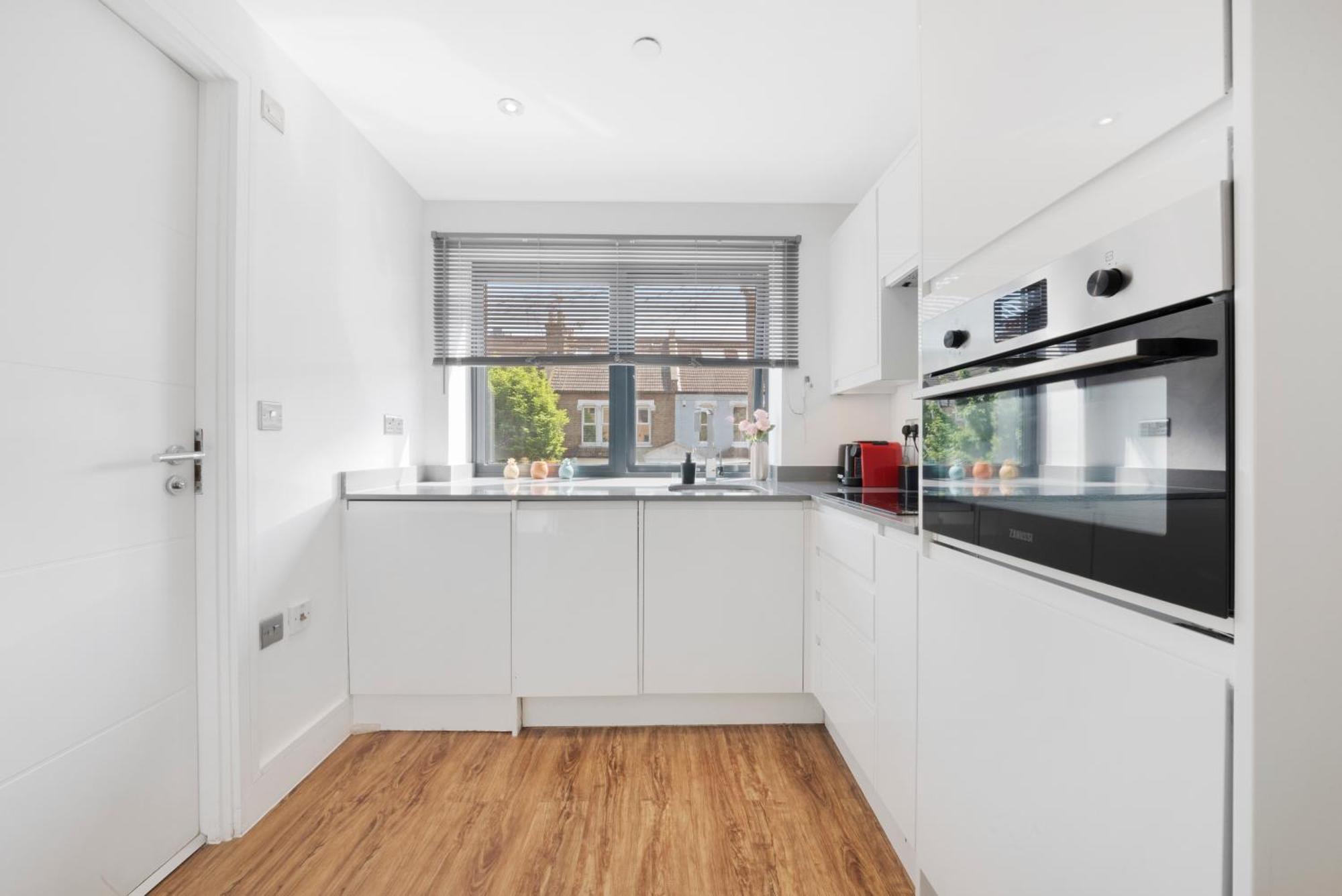 Manor House Studios By Morethanstays London Bagian luar foto