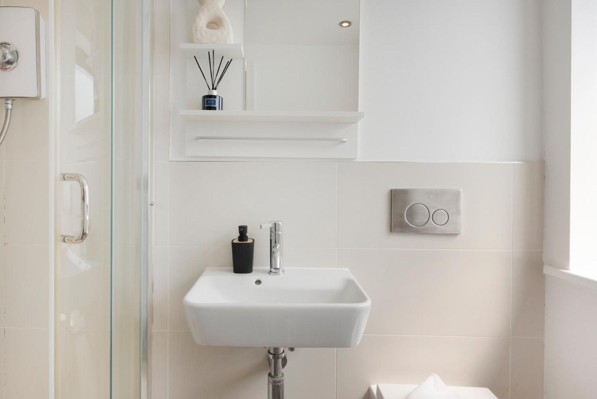 Manor House Studios By Morethanstays London Bagian luar foto