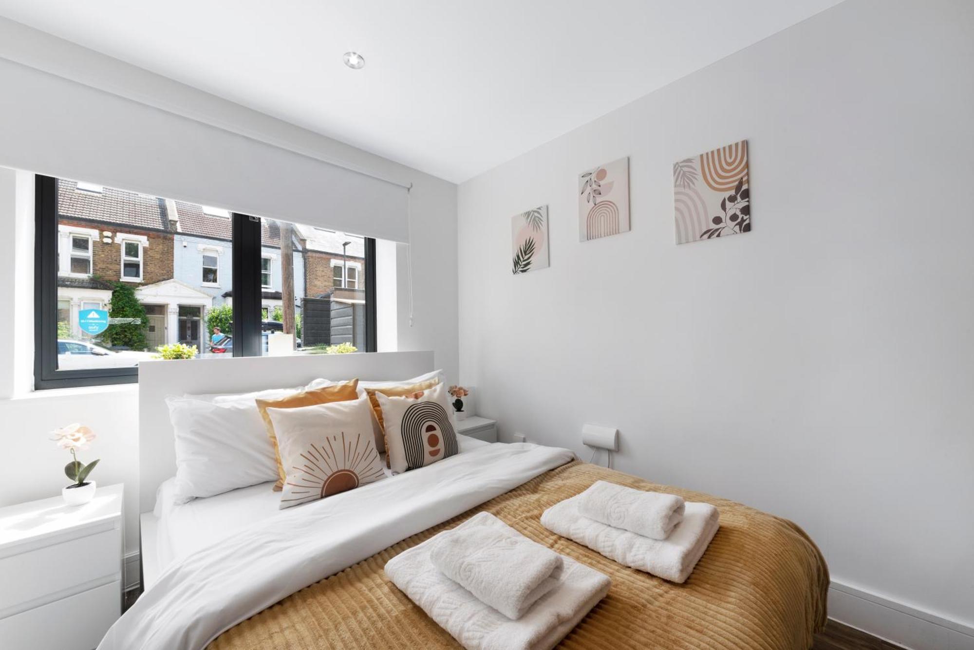 Manor House Studios By Morethanstays London Bagian luar foto